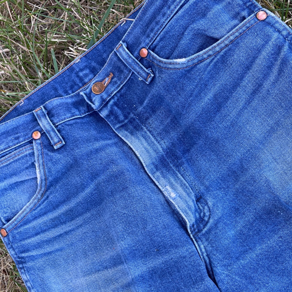 WRANGLER Men’s 13MWZ Dark Wash Cowboy Cut 31x38